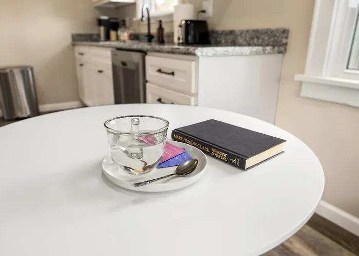 Tranquil 3 Bed Retreat Sleeps 7 * Peoria
